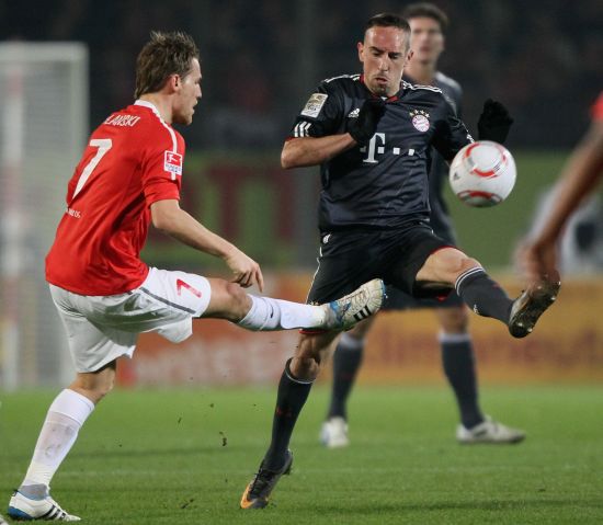 场阵容更为 场阵容更为